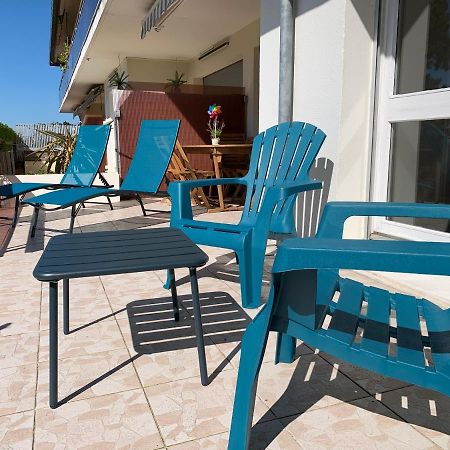 Trouville, Appartement Renove Avec Grande Terrasse Au Calme Luaran gambar