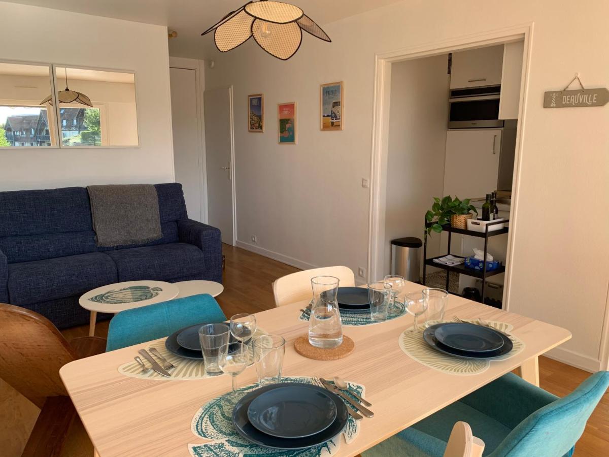 Trouville, Appartement Renove Avec Grande Terrasse Au Calme Luaran gambar