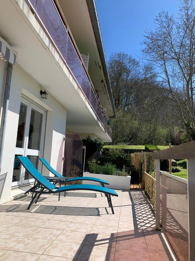 Trouville, Appartement Renove Avec Grande Terrasse Au Calme Luaran gambar